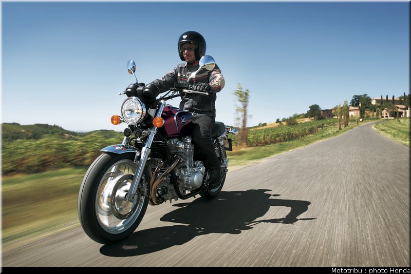 honda_2013_cb_1100_003
