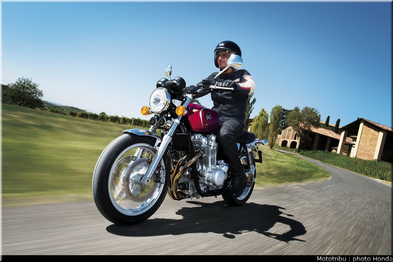 honda_2013_cb_1100_004