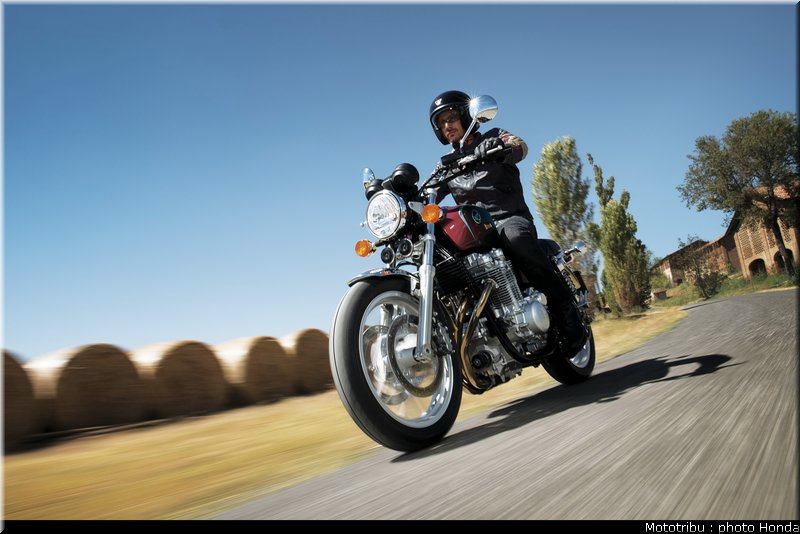honda_2013_cb_1100_007