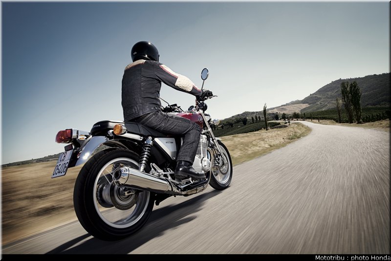 honda_2013_cb_1100_013