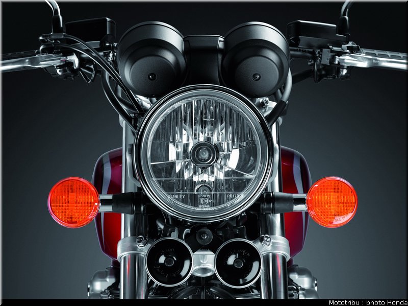 honda_2013_cb_1100_036