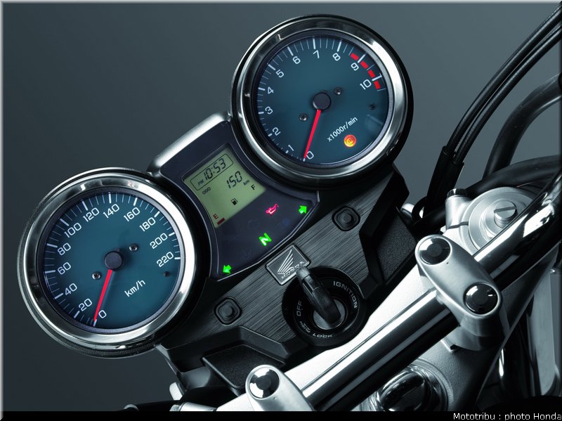 honda_2013_cb_1100_043