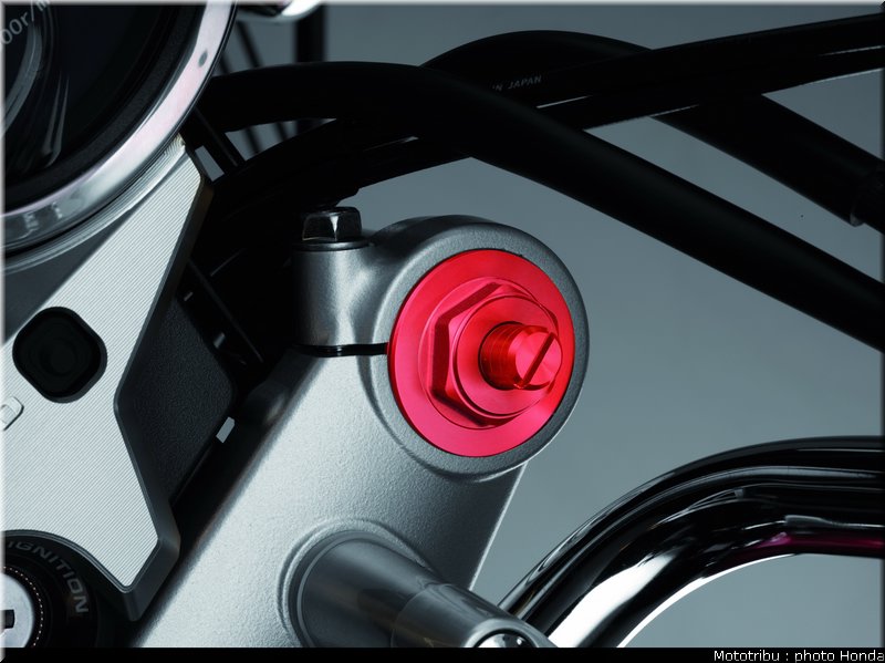 honda_2013_cb_1100_051