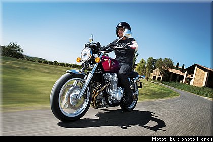 honda_2013_cb_1100_004.jpg