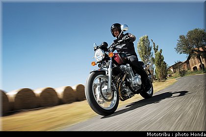 honda_2013_cb_1100_007.jpg