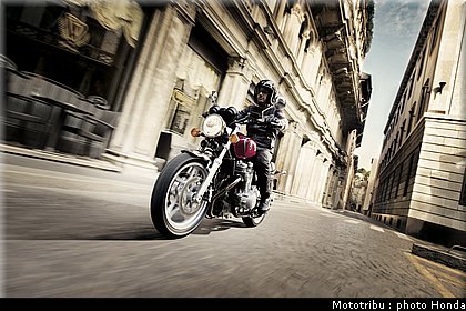honda_2013_cb_1100_011.jpg