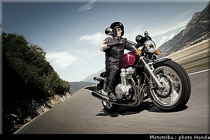 honda_2013_cb_1100_012.jpg