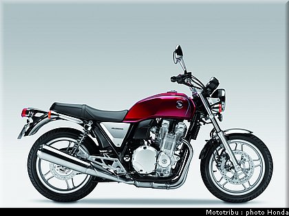honda_2013_cb_1100_019.jpg