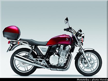 honda_2013_cb_1100_023.jpg