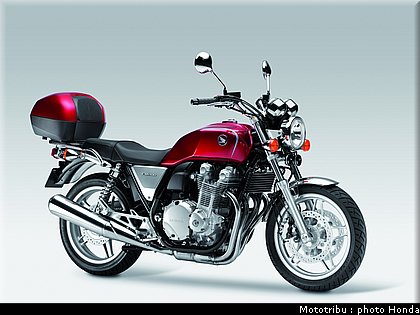 honda_2013_cb_1100_024.jpg