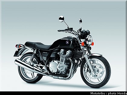 honda_2013_cb_1100_025.jpg
