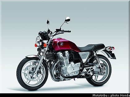 honda_2013_cb_1100_027.jpg