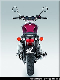 honda_2013_cb_1100_030.jpg