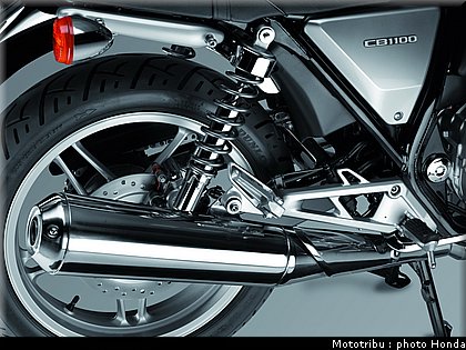 honda_2013_cb_1100_031.jpg