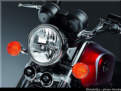 honda_2013_cb_1100_032.jpg