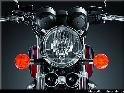 honda_2013_cb_1100_036.jpg