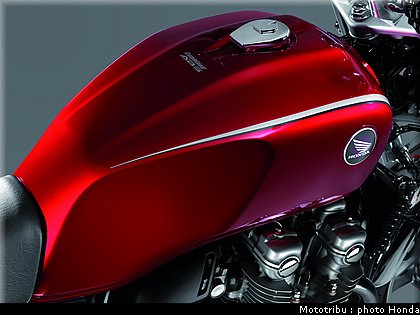 honda_2013_cb_1100_039.jpg