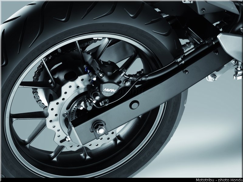 honda_cb500f_2013_043