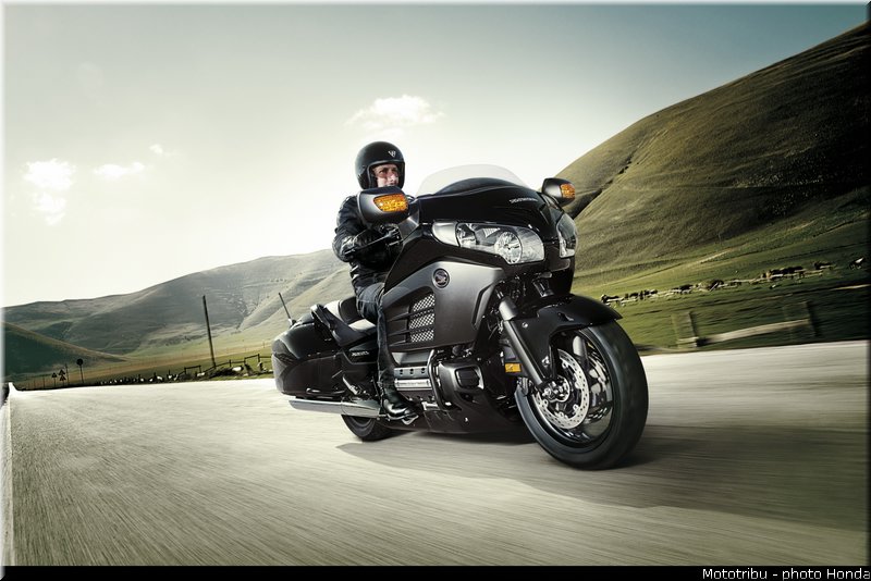 honda_gold_wing_f6b_2013_003