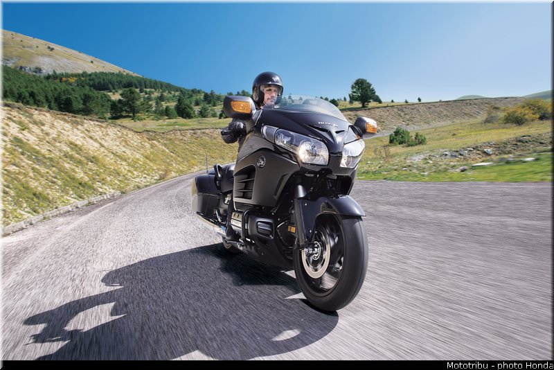 honda_gold_wing_f6b_2013_012
