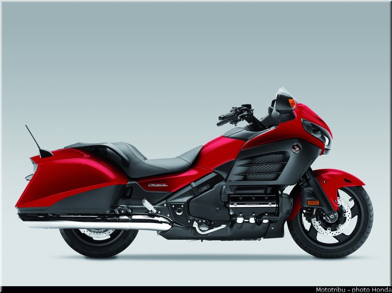 honda_gold_wing_f6b_2013_017