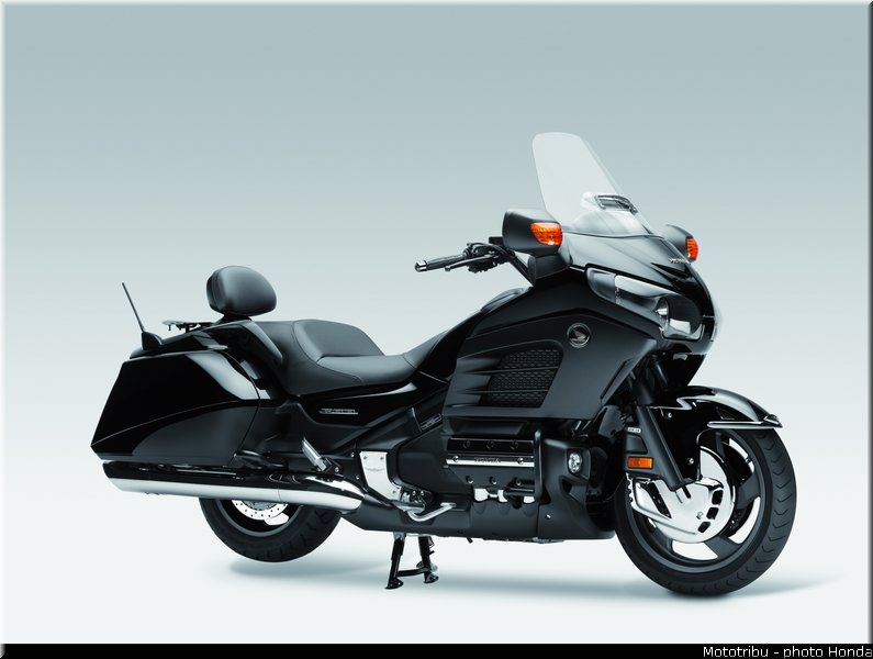 honda_gold_wing_f6b_2013_018