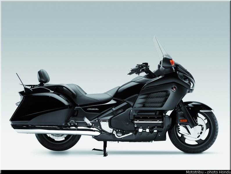 honda_gold_wing_f6b_2013_019