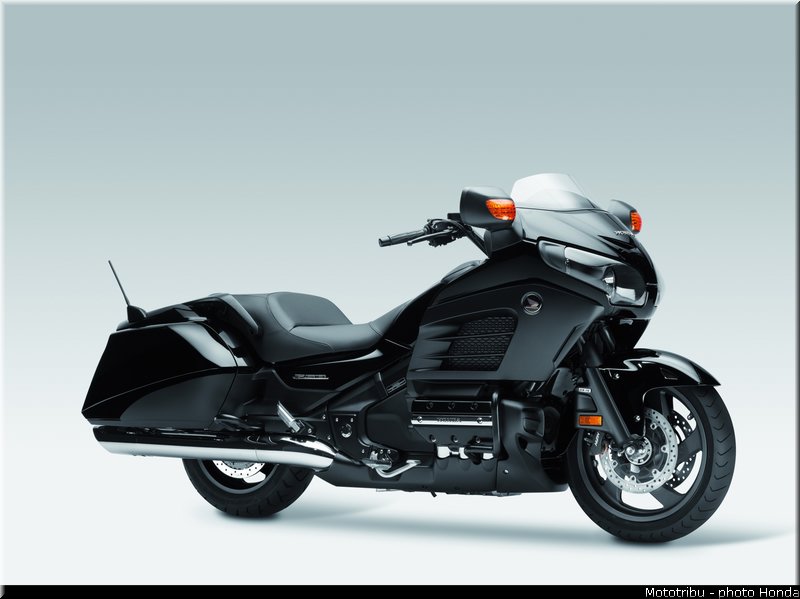 honda_gold_wing_f6b_2013_020