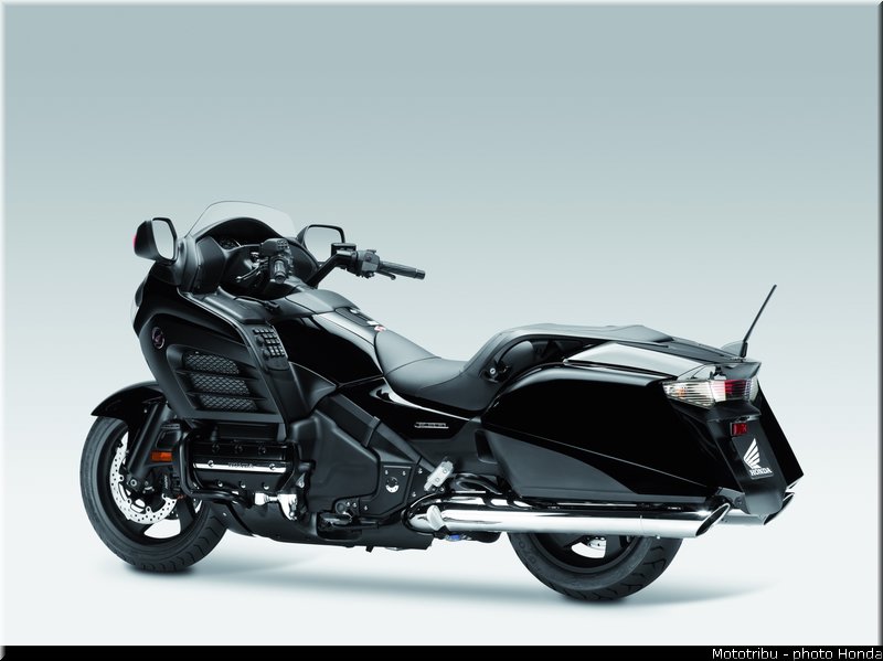 honda_gold_wing_f6b_2013_023