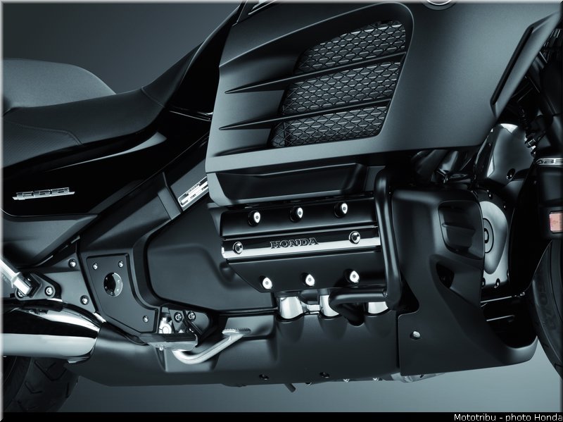 honda_gold_wing_f6b_2013_042