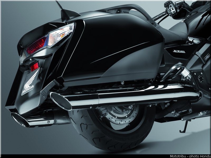 honda_gold_wing_f6b_2013_043