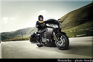 honda_gold_wing_f6b_2013_003.jpg