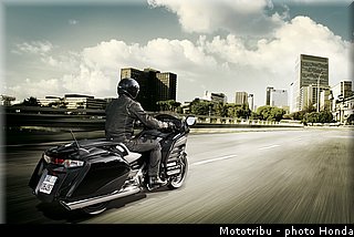 honda_gold_wing_f6b_2013_004.jpg