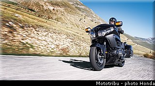 honda_gold_wing_f6b_2013_005.jpg