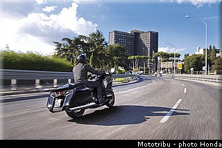 honda_gold_wing_f6b_2013_008.jpg