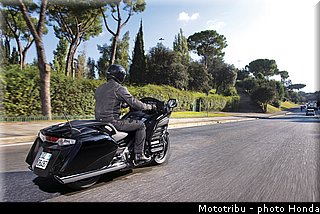 honda_gold_wing_f6b_2013_009.jpg