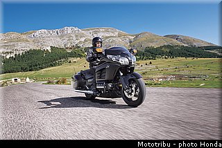 honda_gold_wing_f6b_2013_011.jpg