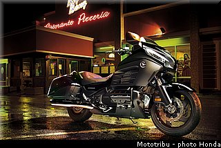 honda_gold_wing_f6b_2013_014.jpg