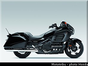 honda_gold_wing_f6b_2013_015.jpg