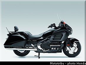 honda_gold_wing_f6b_2013_019.jpg