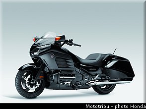 honda_gold_wing_f6b_2013_021.jpg