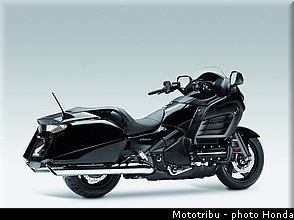 honda_gold_wing_f6b_2013_022.jpg