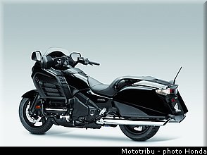 honda_gold_wing_f6b_2013_023.jpg