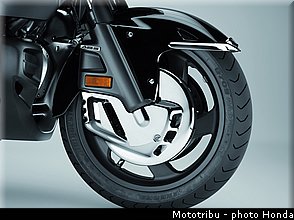 honda_gold_wing_f6b_2013_032.jpg