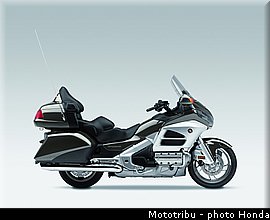 honda_gold_wing_2013_4.jpg