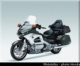 honda_gold_wing_2013_5.jpg