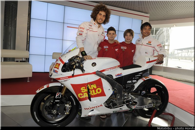 honda_rcv_2011_gresini_04