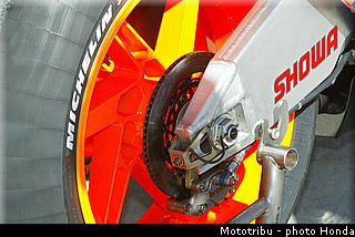 honda_rcv_2003_3.jpg