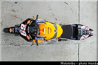 honda_rcv_2005_015.jpg