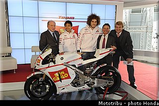 honda_rcv_2011_gresini_03.jpg